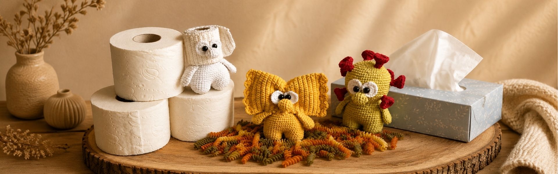 Gehäkeltes Corona Trio mit Klopapier, Nudel und Virus